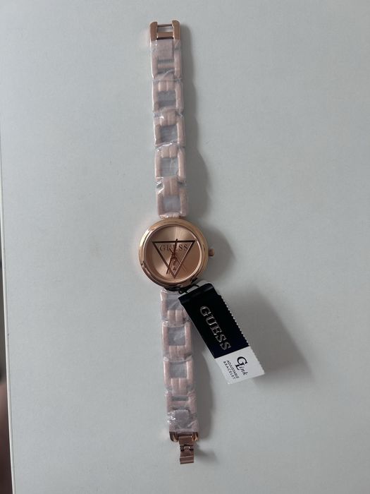 Ceas GUESS rose gold