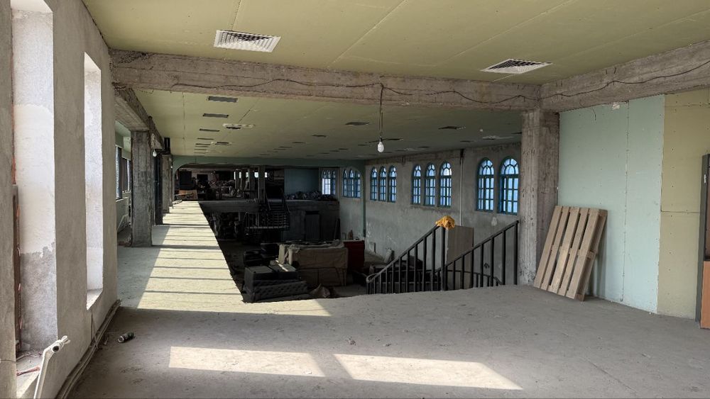 Продаётся помещение 2135 кв.м на перекрестке Новомосковской/Кольцевой