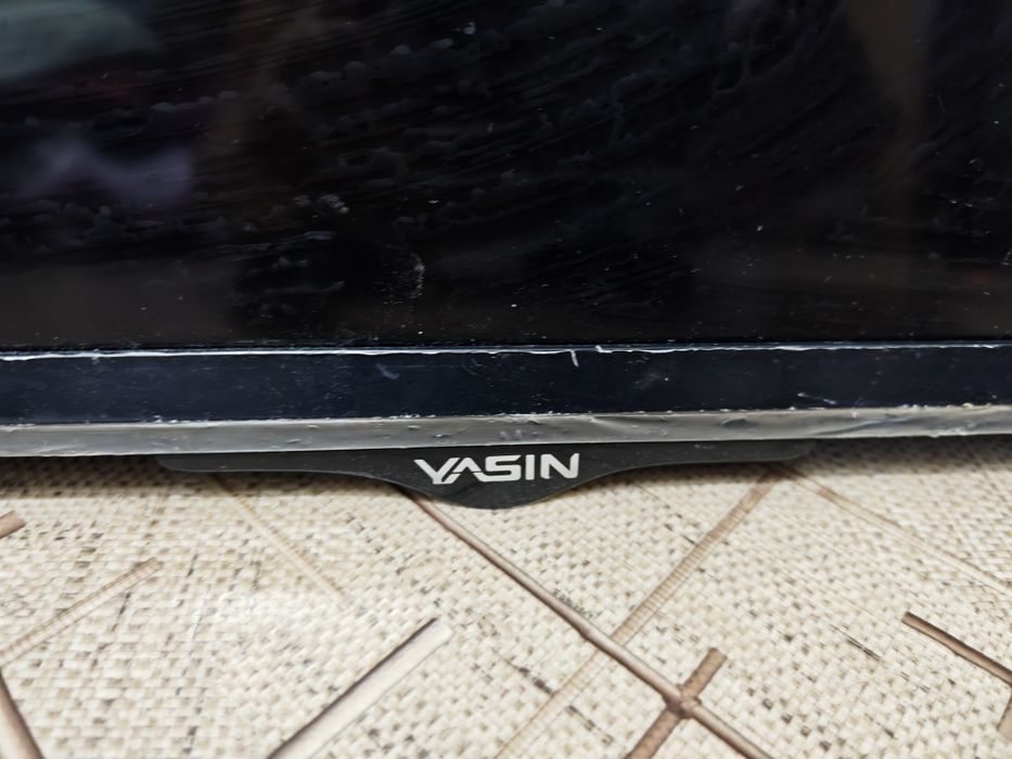 Телевизор YASIN Б/У