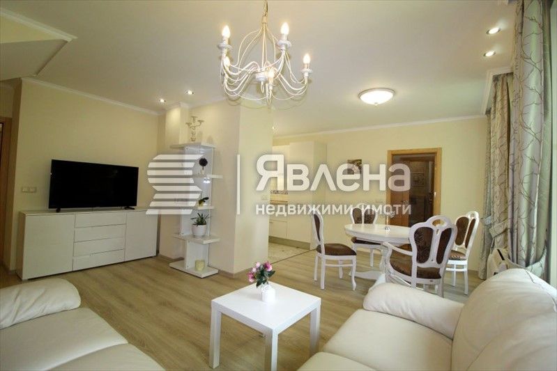 Тристаен апартамент