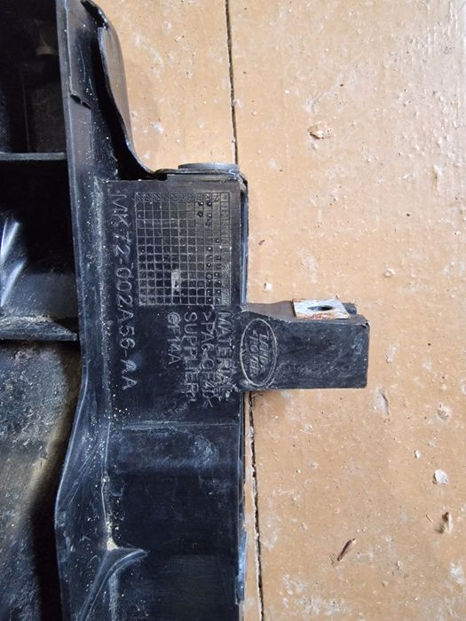 Land Rover Discovery Sport lift  L550 държач предна маска ляв и десен