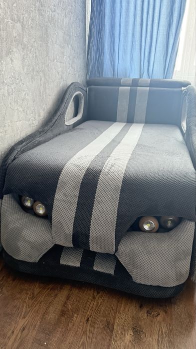 Продам диван- кровать «Машинка»