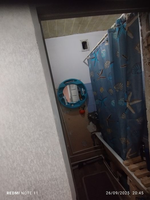 Srochna 1xona 2xona qilingan uy sotiladi pul zarur rosayam fayzli uy