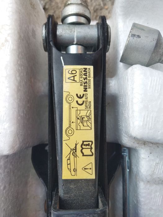 Крик ключ кука авариен комплект Нисан Микра Nissan Micra Mikra Ниссан