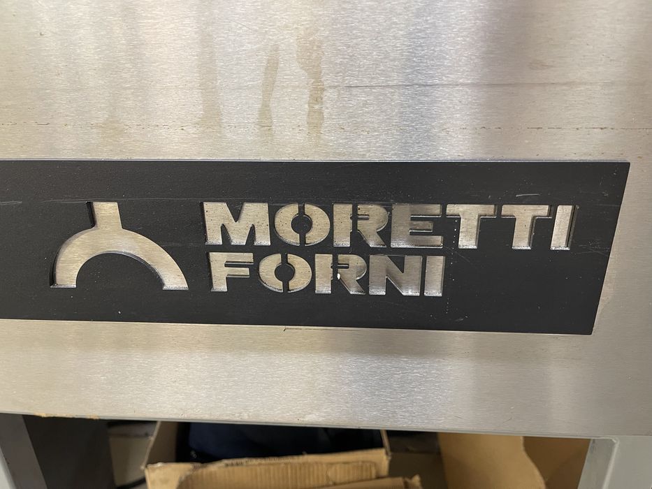 Професионална Пицарка Moretti Forrni