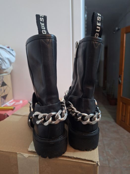 Ghete Guess in stare bună!