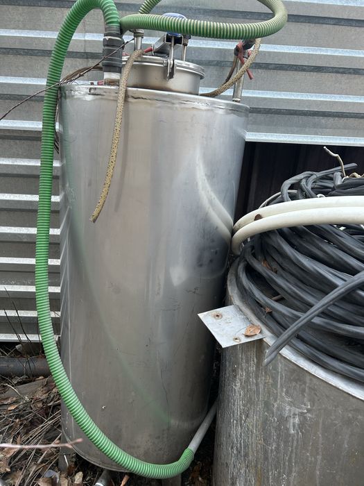 Промышленный бак