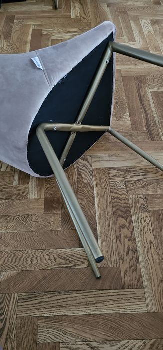 Masa din lemn cu scaune