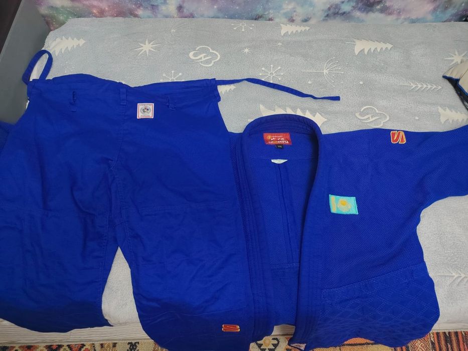 Продам кимоно для дзюдо 25000