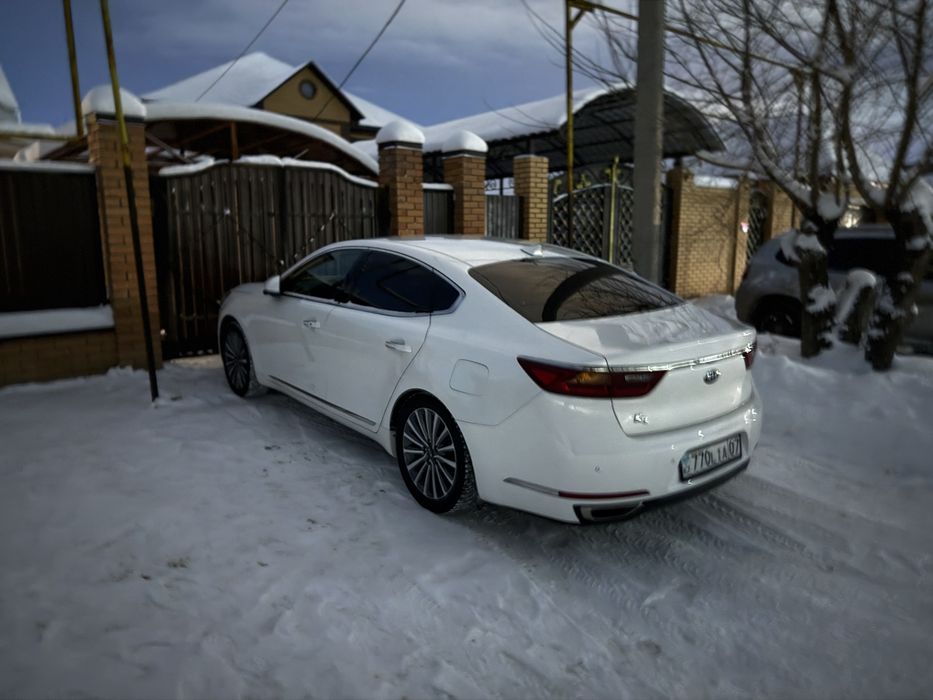 Продам Kia K7 авто