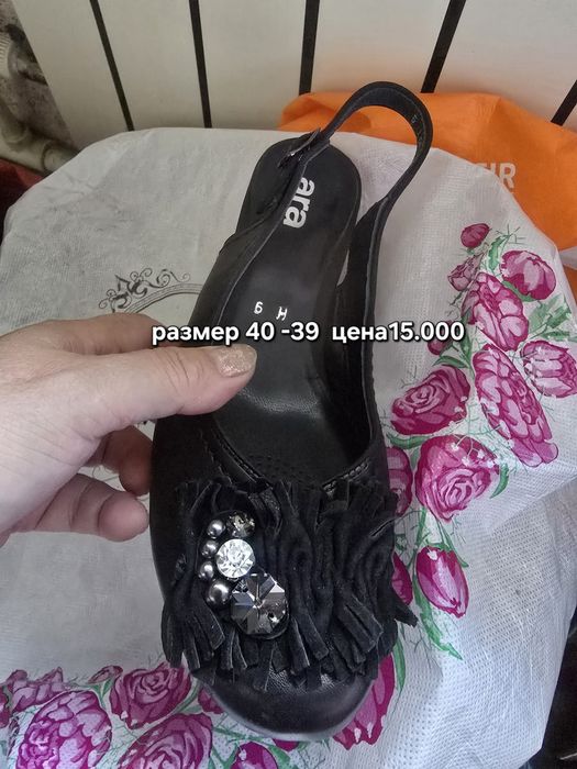 Продам обувь размер38.39.40