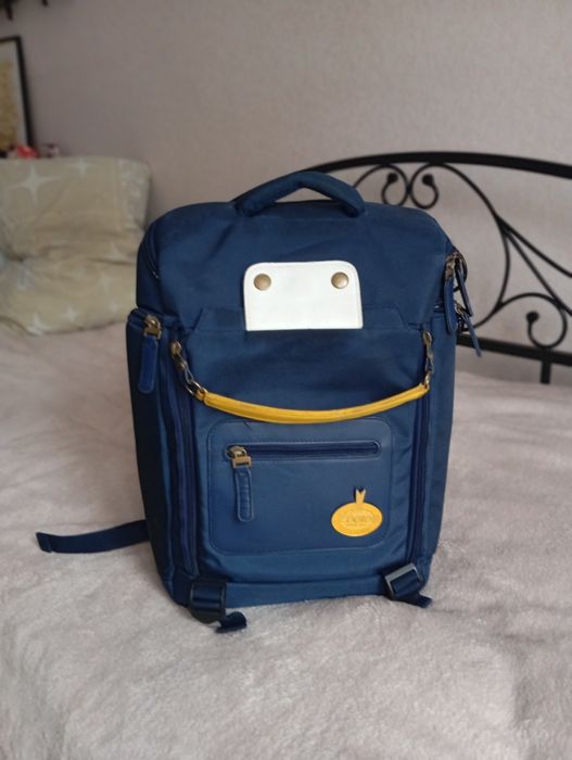 Рюкзак школьный.