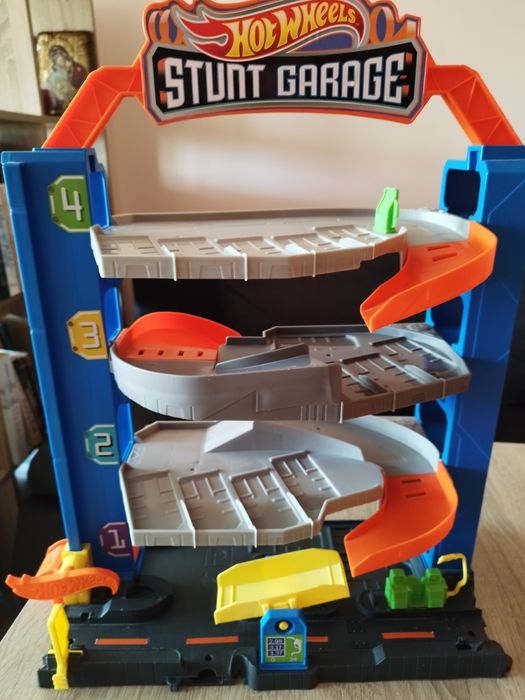 Паркинг гараж Hot wheels