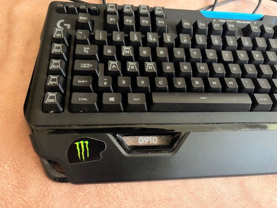 Механична клавиатура Logitech G910 Orion