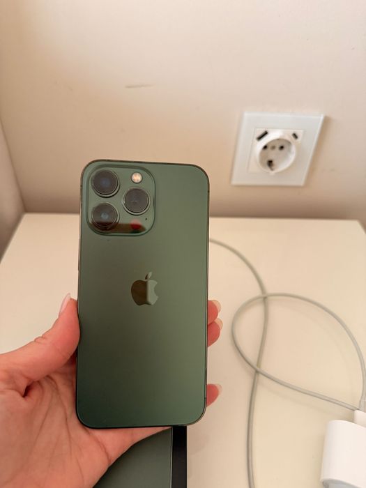 Продавам iPhone 13pro