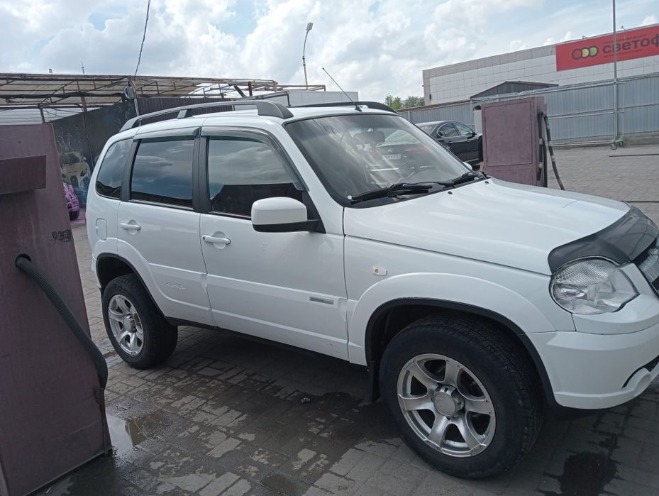 Продам Шевролет нива