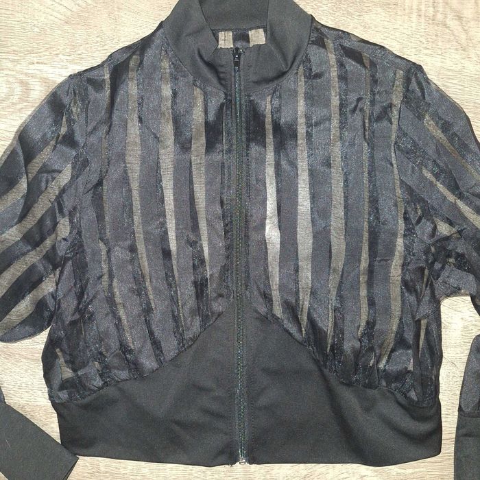 Горнище с тюлени ръкави!