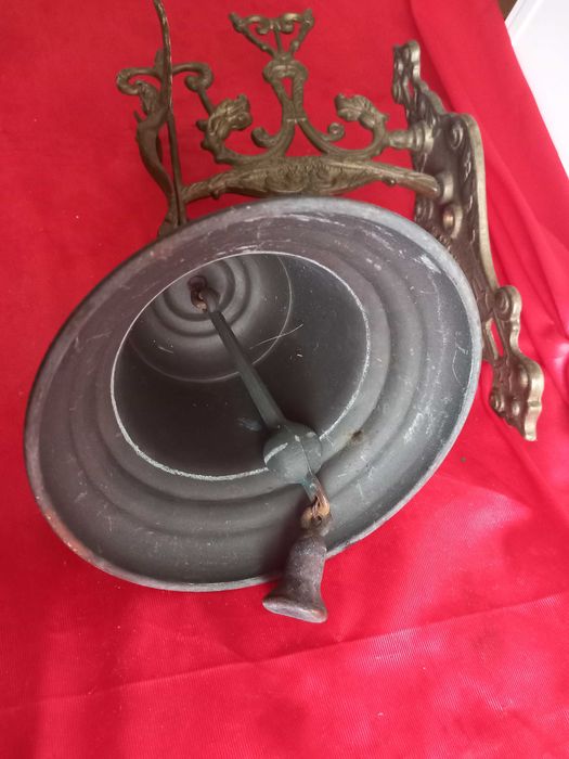 Градинска Бронзова Камбана за Порта , Врата