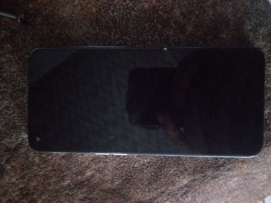 Riyalmi tel sotiladi hamma joyiga javob aybi rasimda kursatilgan