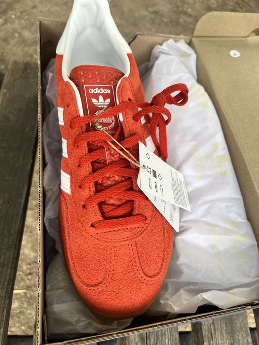 Продам кроссовки adidas gazelle