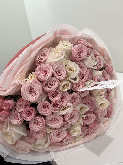 букет туркестан канделайт и роза