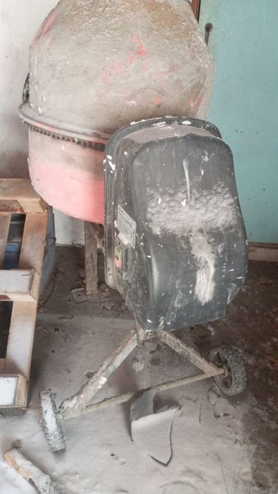 Продам бетомешалку