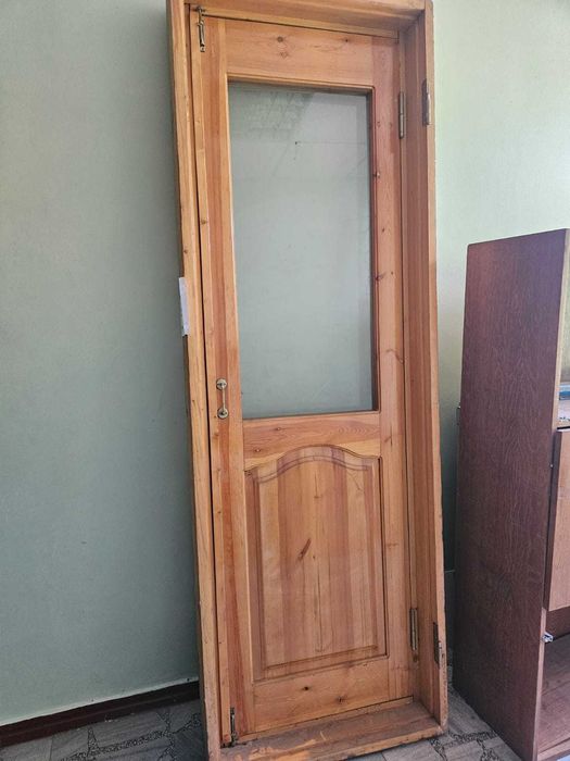 Продам деревянные, (пластиковые) двери, окна