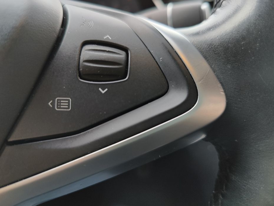 Tesla model s/x волан и кори