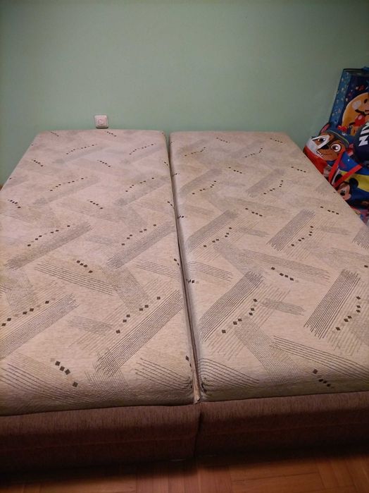 продавам ъглови дивани с ракла