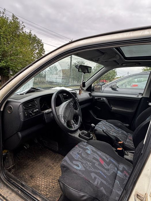 Vând golf 3 motor 1.9 tdi
