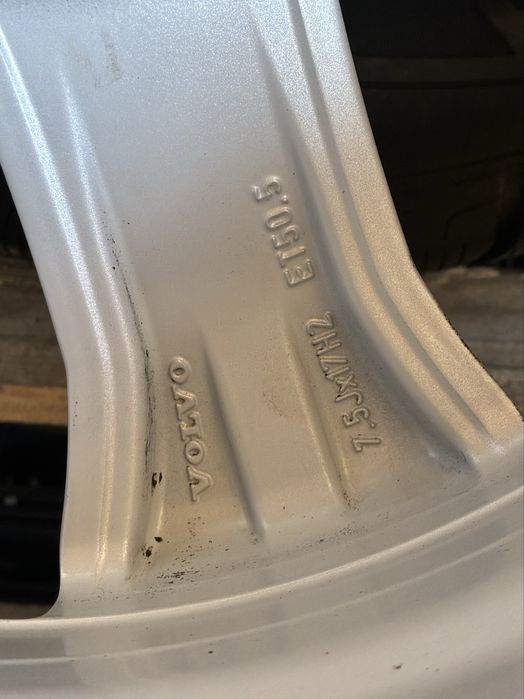 17 цола 5 х 108 мм Волво Volo XC 60 , XC 40 , V 40 , V 60 , V 70