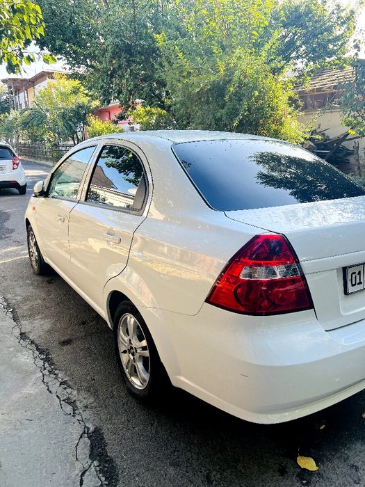 Nexia 3  navarot bor