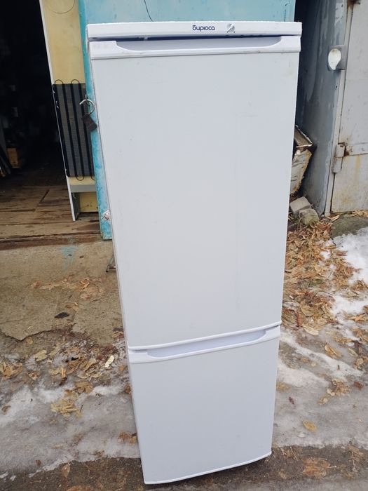 Продам рабочий холодильник, Бирюса.