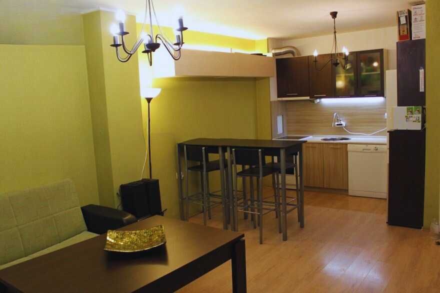 Дава се под наем Двустаен апартамент в София, Полигона - 80 кв.м за 499.8 € - Снимка #11