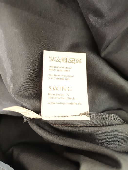 Нова официална рокля Swing