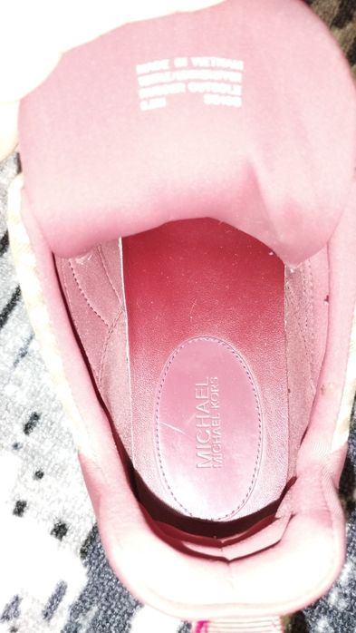 Стилни ежедневни маратонки Michael Kors