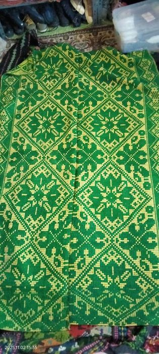 Vând macate țărănești ,nefolosite mărimea  1,5/3 m.pret 100 lei /buc.