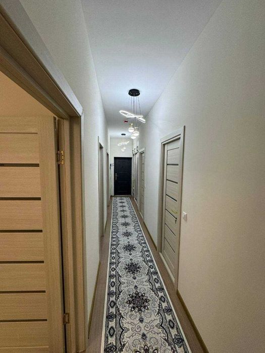 Срочно Олмазор Корасаройда 3 хона Сотаман Евро квартира а*