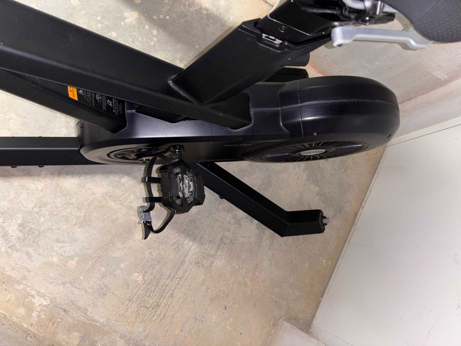 Bicicletă Challenge Bike de interior, silențioasă, fluidă, performantă,1500W, conexiune Zwift