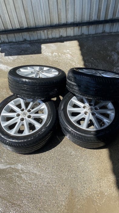 Продам дешевле оригинальный диск Камри