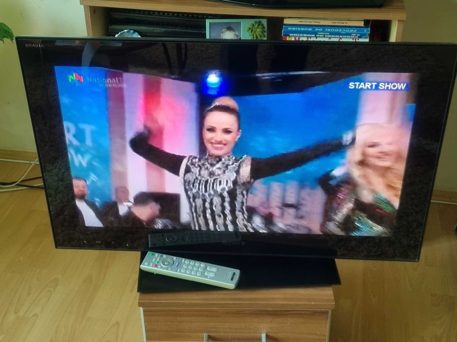 Sony TV LCD KDL 32NX500