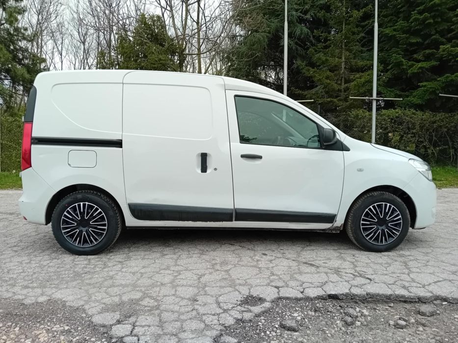 Продавам Дачия Докер 1.5dci 2021г.