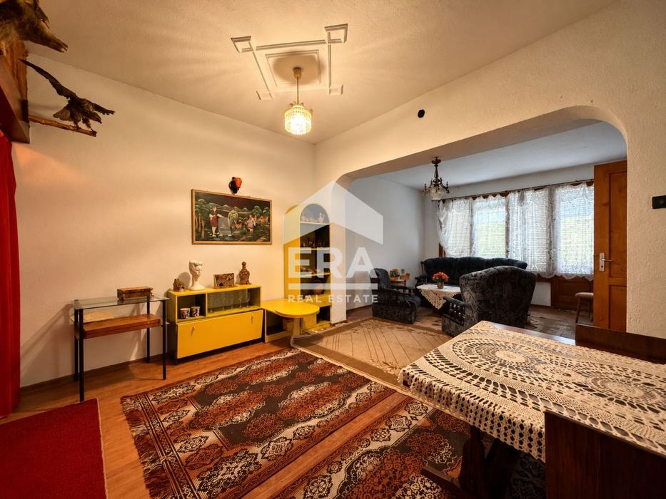 Продава се Къща в с. Горни Окол, Област София-област - 220 кв.м за 587 €/кв.м - Снимка #3