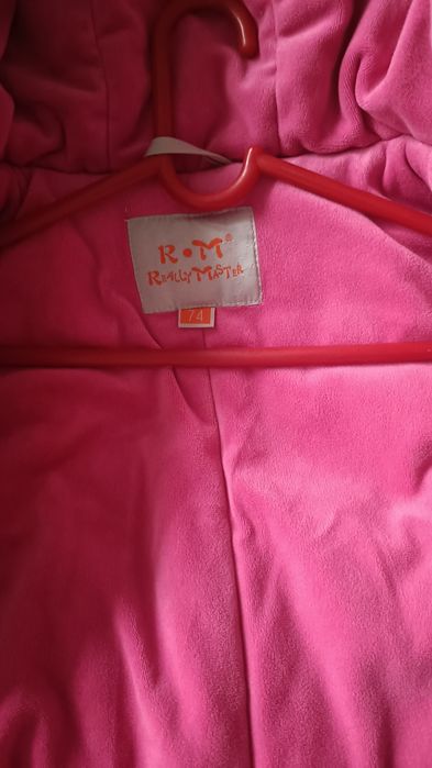 Продам зимний комбинезон для девочки