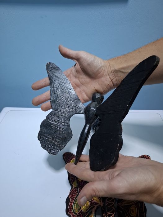 Дърворезба полетът на пеперудите