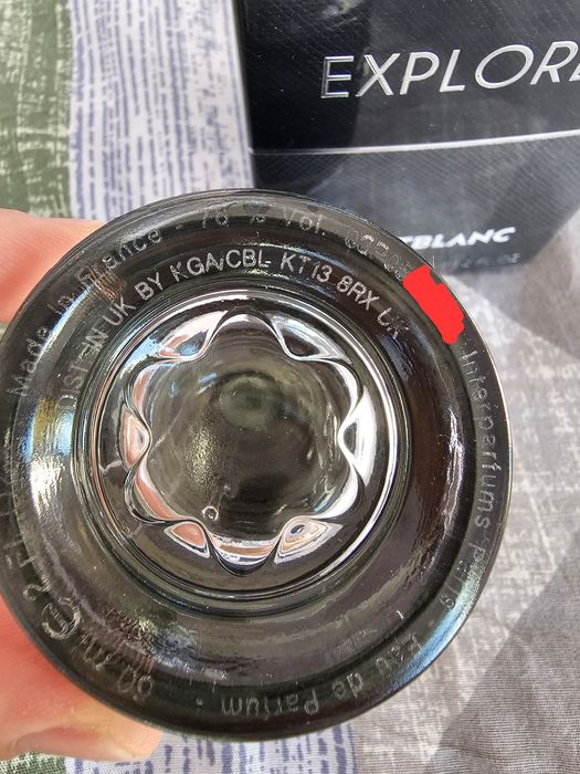 Mont Blanc Explorer EDP 60ml, DOLCE & GABBANA The One 100ml.
Парфю