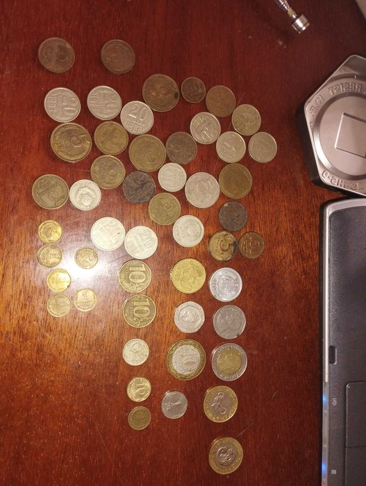 Монеты разного формата