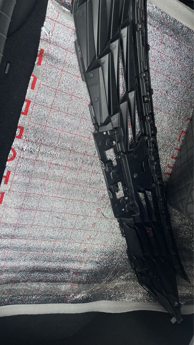 Решетка радиатора Елантра 2024