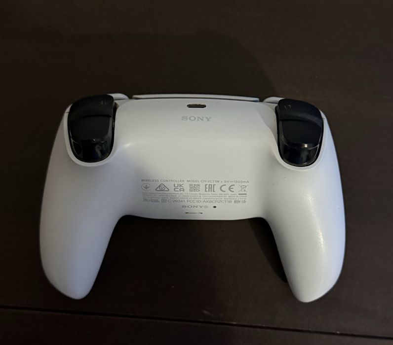 Vând controller original Sony DualSense pentru PlayStation 5