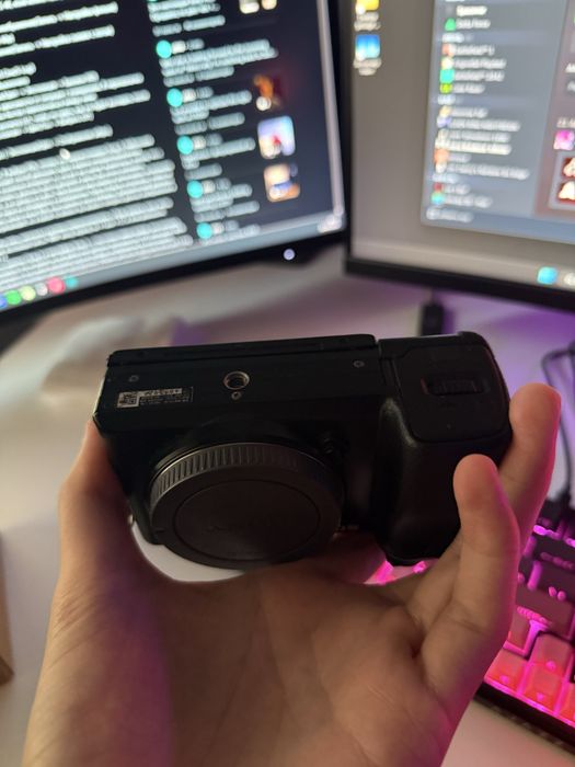 Продам Sony a6400